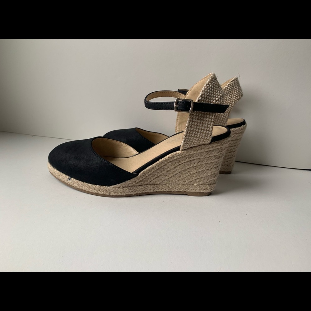 Solans Wedge Black Heel size 7.5